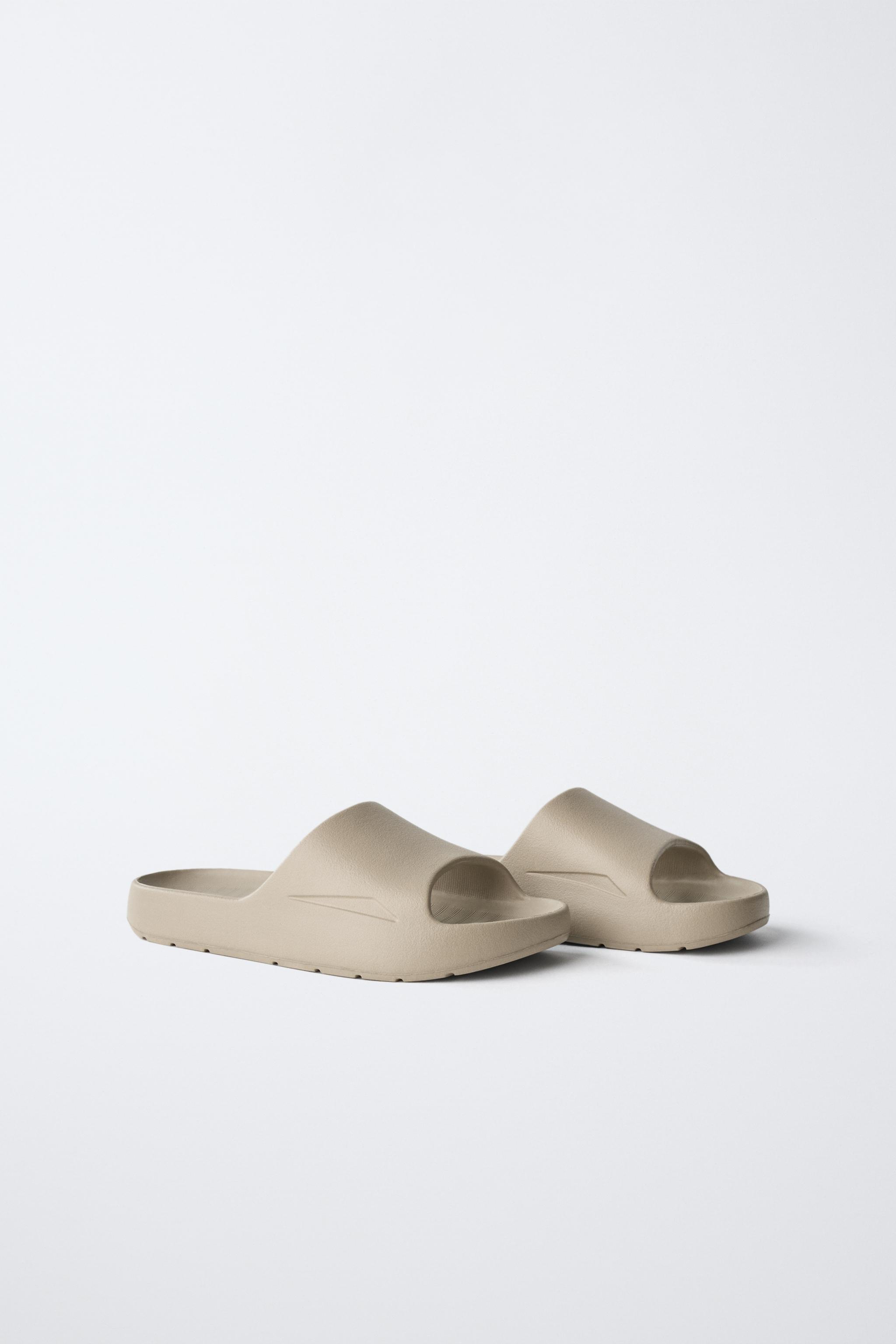 CLAQUETTES DE BAIN